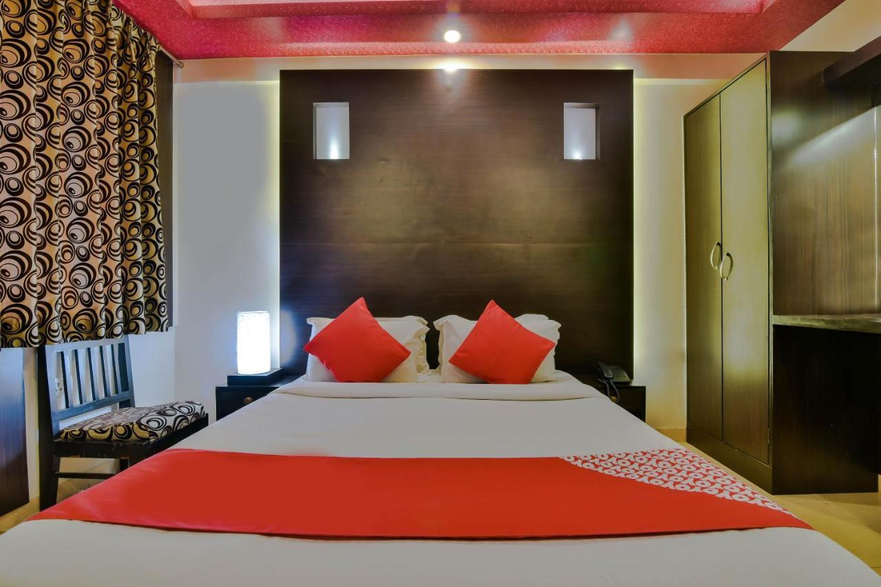 Hotel Manoshanti Панаджи Экстерьер фото