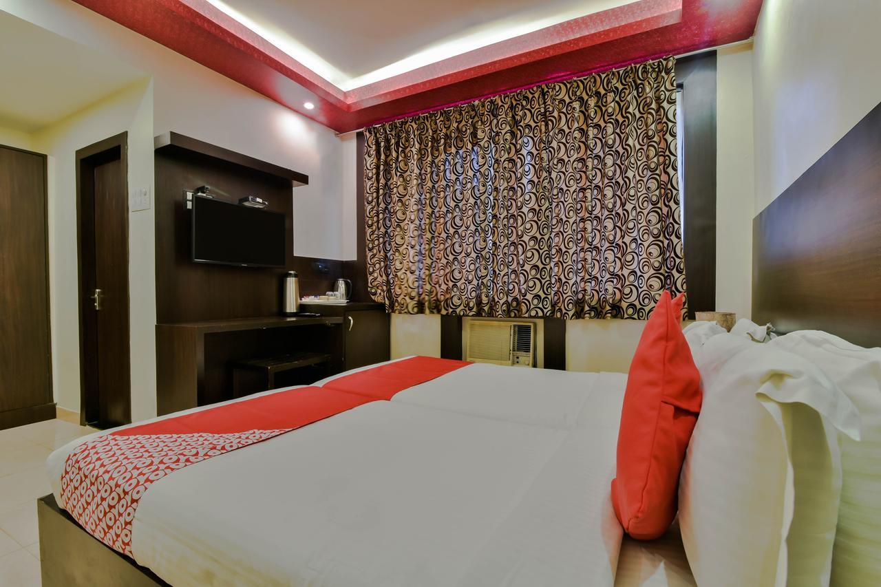 Hotel Manoshanti Панаджи Экстерьер фото