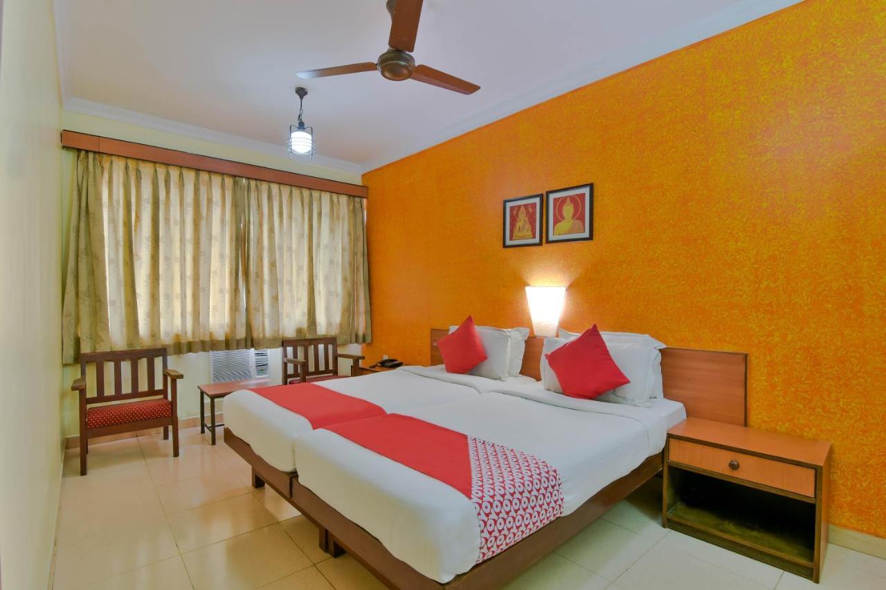 Hotel Manoshanti Панаджи Экстерьер фото